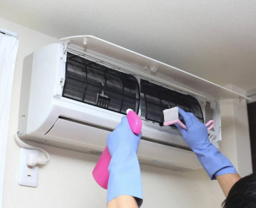 Vệ sinh máy lạnh tại Hóc Môn